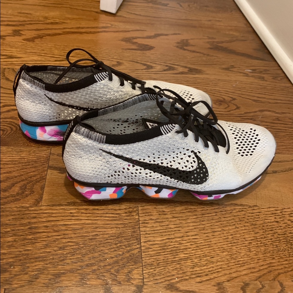 Flyknit Zoom Agility mesh sneakers